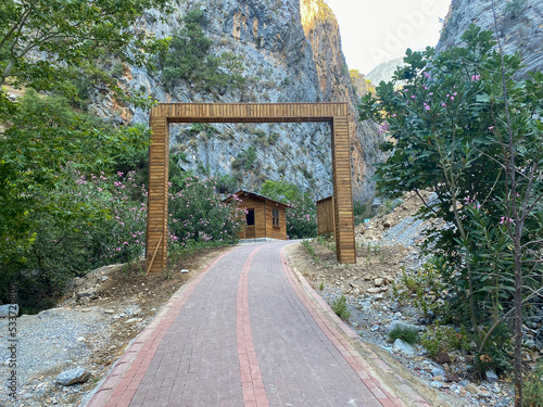 Arch at the entrance to the Sapadera Canyon