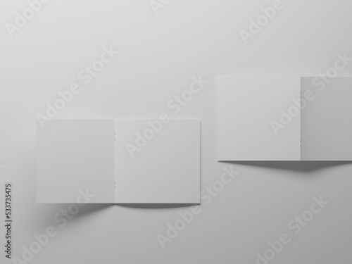 Square bi-fold mockup © Sujhon