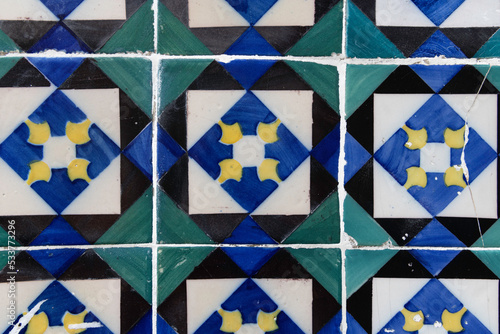 Lissabon - Portugal: Azulejos - Kacheln in verschiedenem Dekor