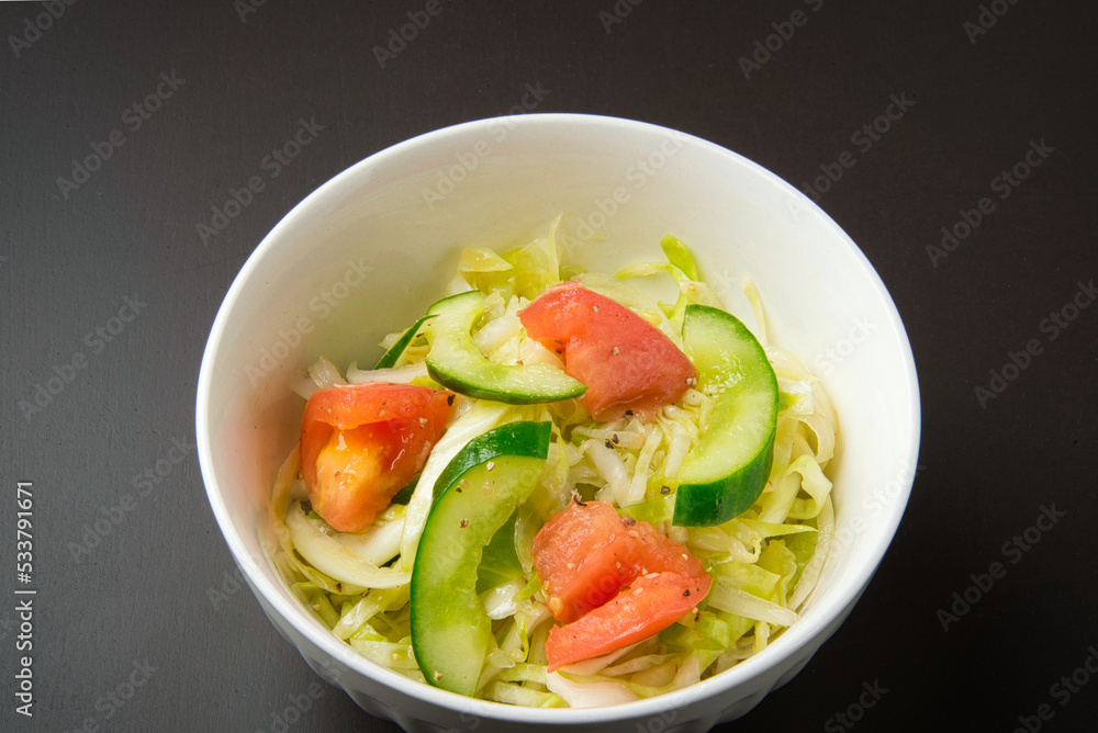 自宅で簡単に作れる、見た目がちょっとおしゃれな感じの新鮮野菜のマリネ 自宅で簡単に作れる、見た目がちょっとおしゃれな感じの新鮮野菜のマリネ