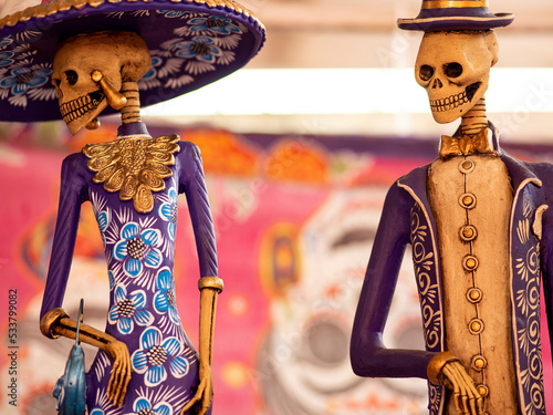 Alfeniques y catrinas del día de muertos, tradiciones de México. photo