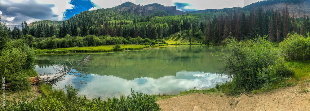 Fototapeta premium lake in the mountains