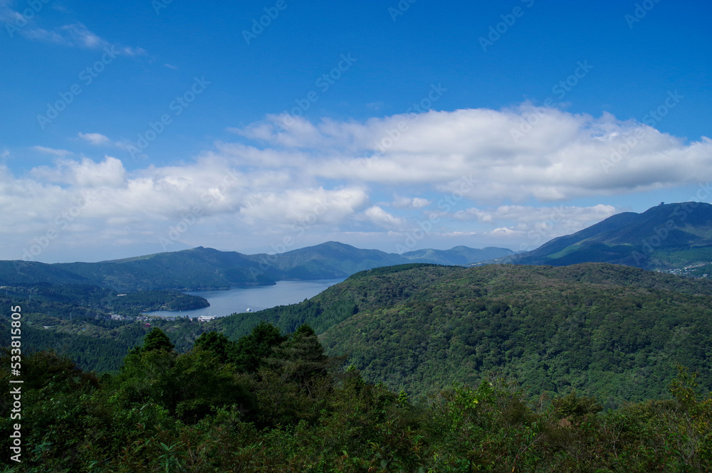 大観山の展望台から見る芦ノ湖の全景