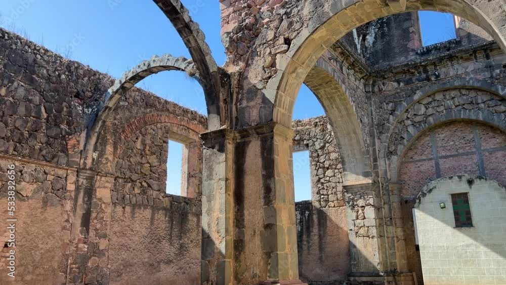 Ruinas del templo inconcluso la Preciosa Sangre en Mascota Jalisco. Ruinas del templo inconcluso la Preciosa Sangre en Mascota Jalisco.