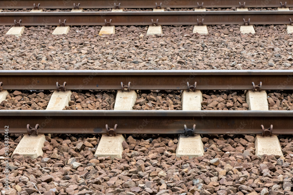 railroad tracks in the middle of the railway railroad tracks in the middle of the railway