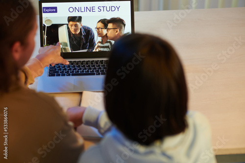 Students Connecting to Studying Platform