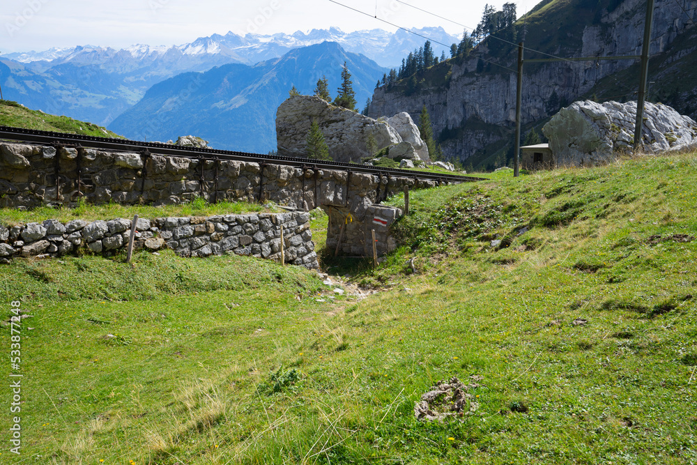  Mount Pilatus and the valley station in Alpnachstad  and Lucern lie in the heart of Switzerland and are very well connected. They are conveniently reached by car, train or boat trip.