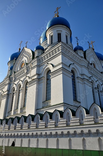 Photography The Nikolo-Perervinsky Monastery is a former male monastery in Moscow; since 1995 it has the status of a patriarchal compound