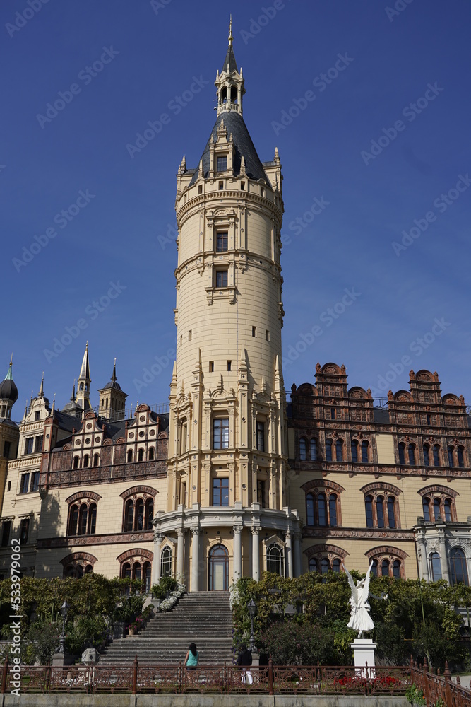 Schloss am Schweriner Innensee, Schwerin, Mecklenburg-Vorpommern, Deutschland