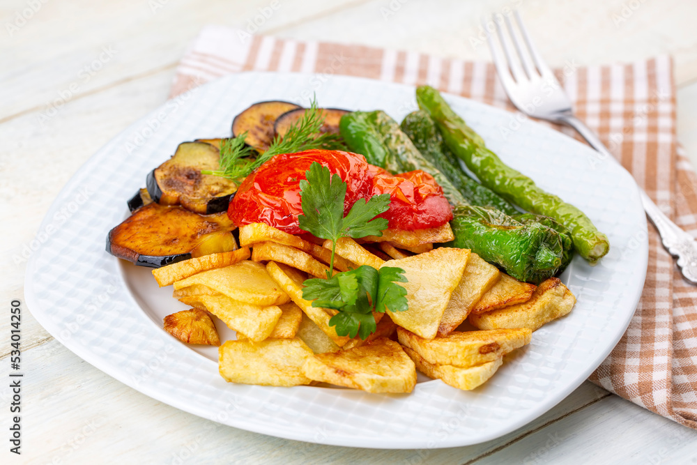 Turkish style mixed vegetable fried (Karisik Kizartma) Turkish style mixed vegetable fried (Karisik Kizartma)
