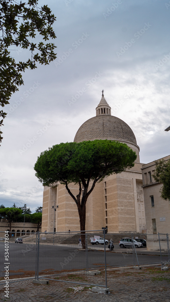 Fototapeta premium Basilica dei Santi Pietro e Paolo