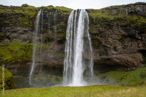 A step away from the Ring Road, Seljalandsfoss is born, a waterfall over 60 meters high located in an unparalleled landscape.