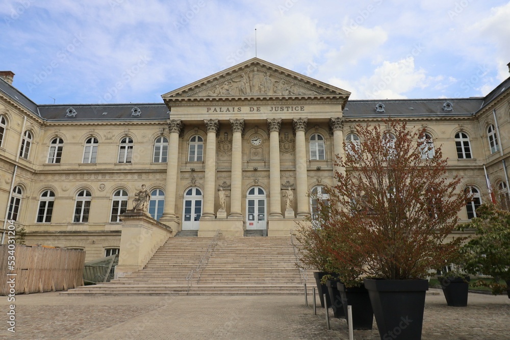 Le palais de justice, vue de l'extérieur, ville de Amiens, département de la Somme, France