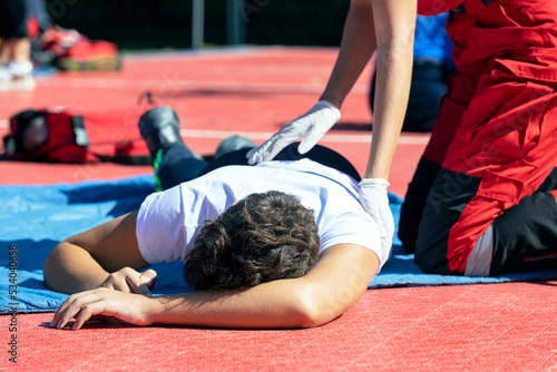 First aid after sport injury photo