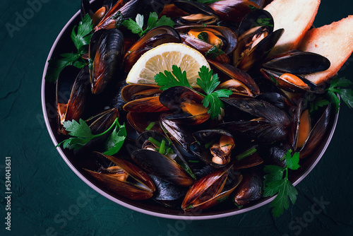 Fresh, Boiled mussels, Black Sea, with parsley and lemon, no people, top view
