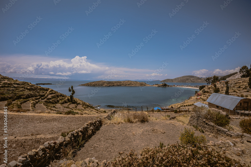 Foto paisaje lago Titicaca en Bolivia