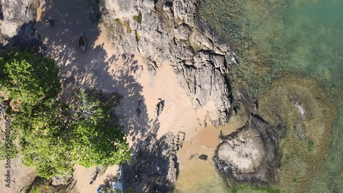Imagem aérea de drone da praia de Meaipe em Guarapari a Cidadae Saúde. Destino turístico de milhares de pessoas no verão. photo