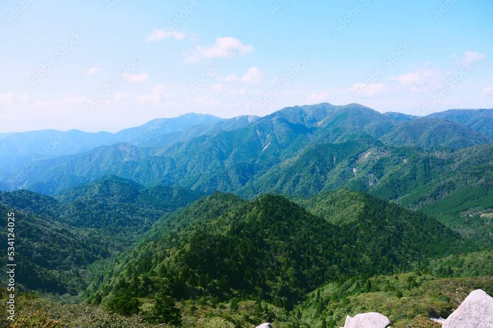 鈴鹿山脈　鎌ヶ岳の登山道からの眺め