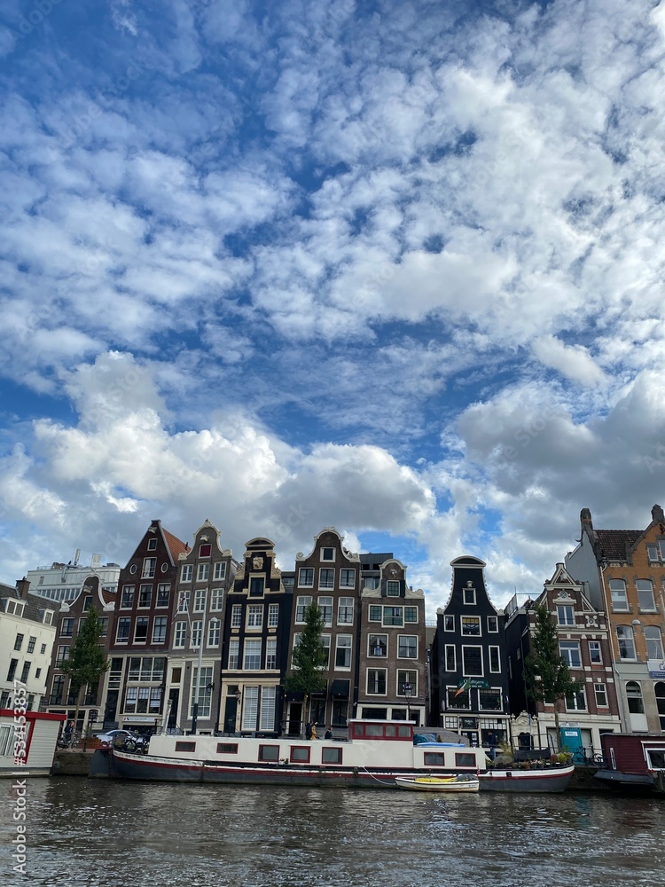 Naklejka premium Amsterdam view sea and buildings