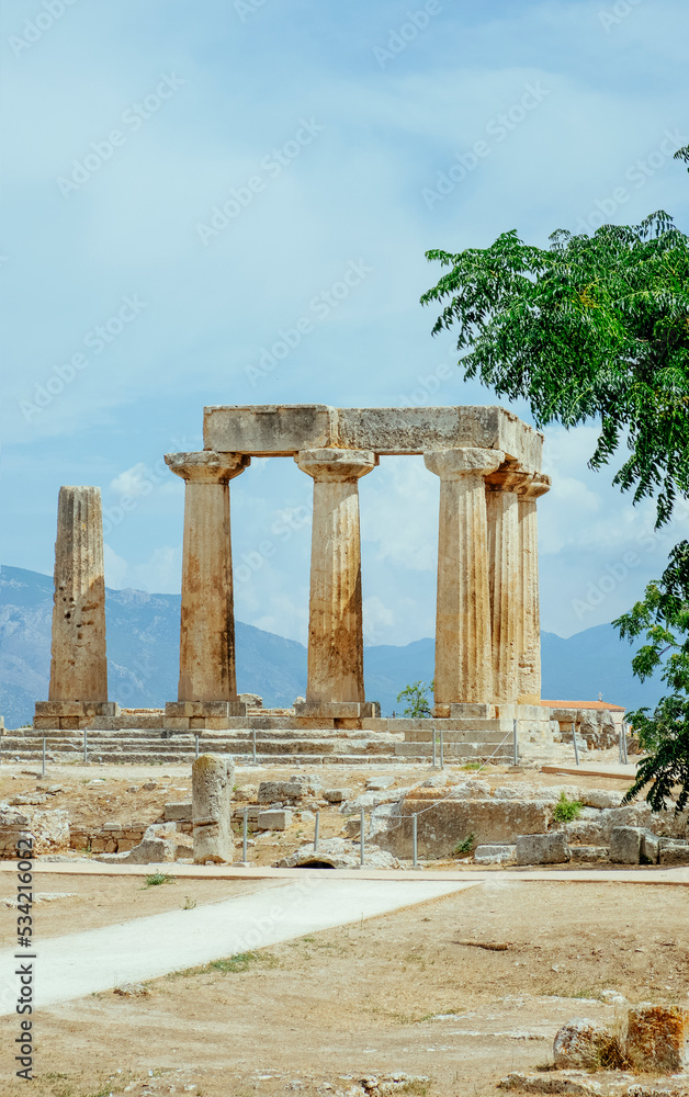 Fototapeta premium remains of Temple of Apollo, in Corinth, Greece