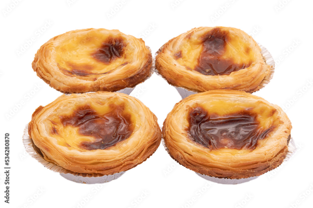 Pastel de nata isolé sur un fond blanc en gros plan Pastel de nata isolé sur un fond blanc en gros plan