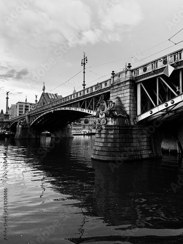 Bridge. Prague, Czechia. © Ilya