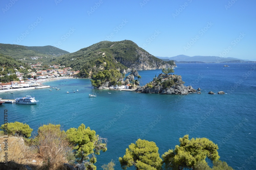 Naklejka premium The beautiful and famous Greek town of Parga on the coast of the Ionian Sea