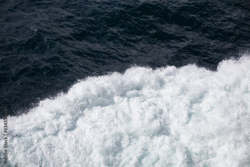 Waves in the ocean from a ship 