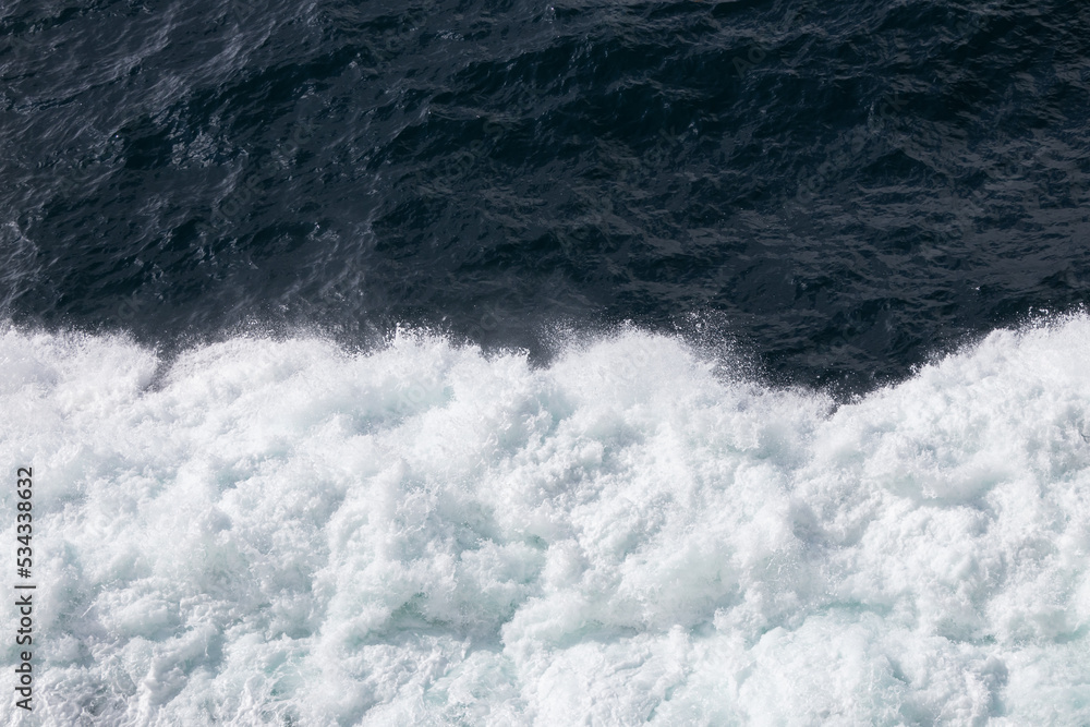 Waves in the ocean from a ship 