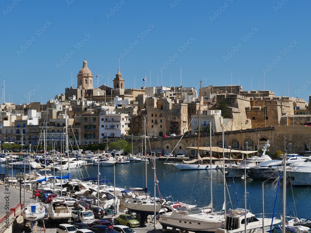 Hafen mit Yachten auf Malta