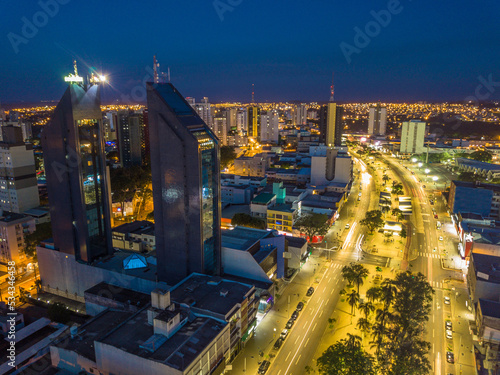 Visão aérea realizada com drone do centro da cidade de Cascavel, Paraná, Brasil.