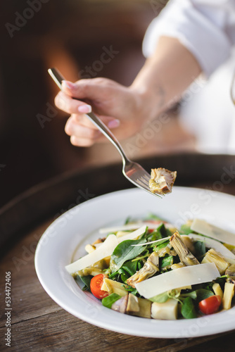 Wallpaper Mural Stylish serving of food in the restaurant. Serving. Waiter Torontodigital.ca