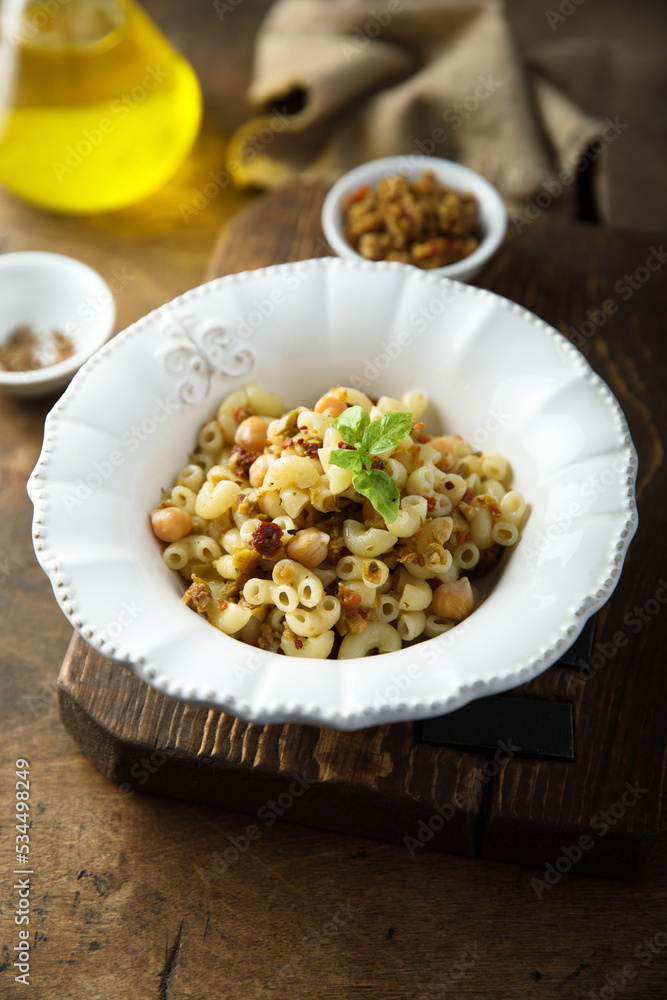 Pasta with olive tapenade and chickpeas Pasta with olive tapenade and chickpeas