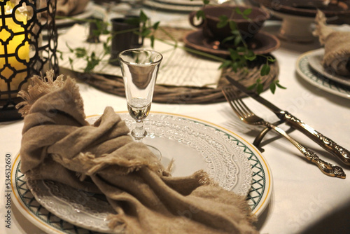 洋風ディナーのテーブルコーディネート