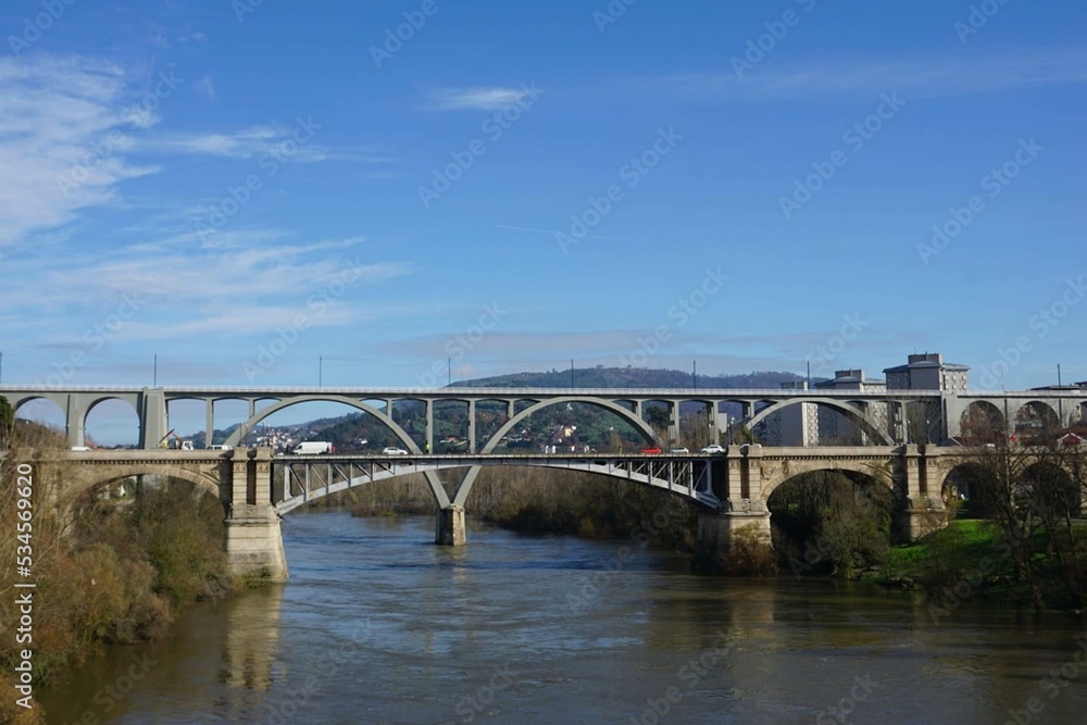 Puente sobre el río Miño, Galicia