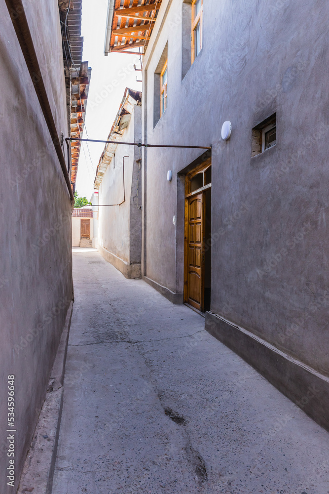 Obraz premium narrow streets in Tashkent Uzbekistan