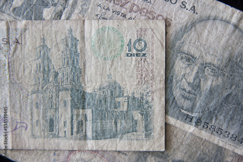 Old Banknotes, Mexico, 10 Pesos, 1974. Worn paper, vintage retro © Pamela Ranya