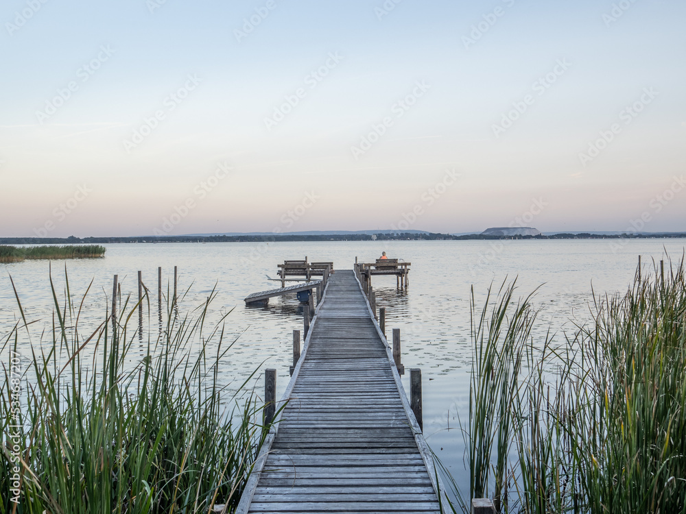 Obraz premium pier on lake Steinhuder Meer in Germany