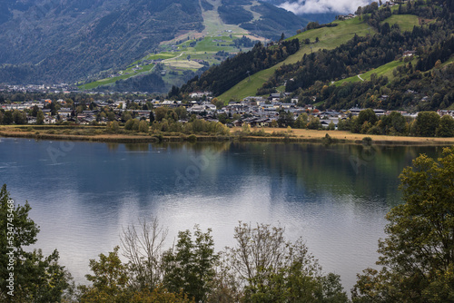 Blick über den See auf Schüttdorf im Pinzgau © G. Maierhofer