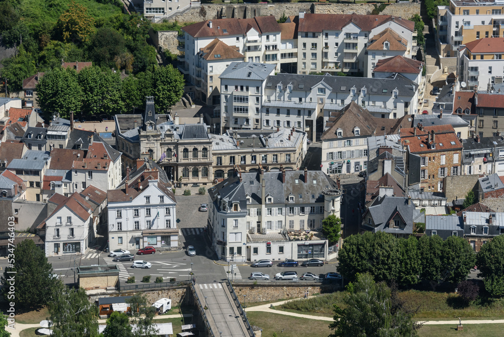 vue aérienne de Meulan dans les Yvelines en France