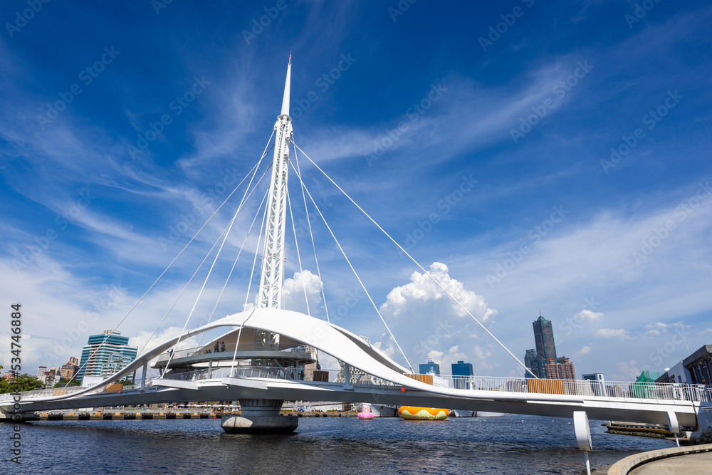 Fototapeta premium Kaohsiung harbor and dagang bridge in Taiwan