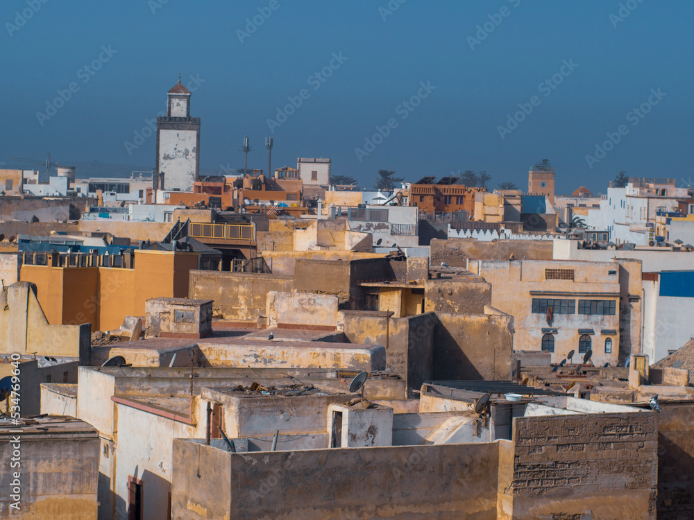 Vue sur la vieille ville et les toits de Essaouira, Maroc 