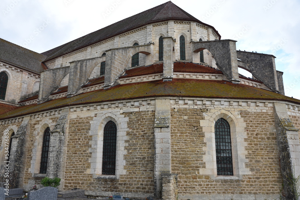 Chevet de l'abbaye de Pontigny en Bourgogne. France
