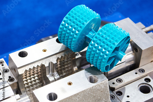 Foto Metal molds for casting plastic parts