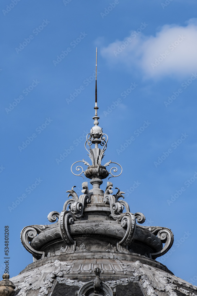 Fototapeta premium Architectural details of famous Petit Palais (Small Palace) - the former exhibition pavilion of the World Exhibition, held in Paris in 1900. Paris, France.