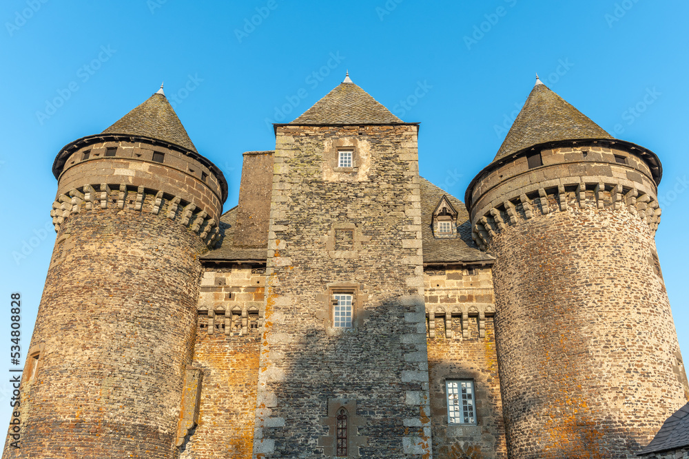 Bousquet castle from the 14th century, classified as a historical monument.