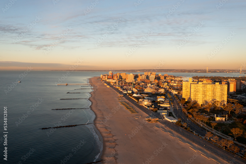 Obraz premium Coney Island Sunrise
