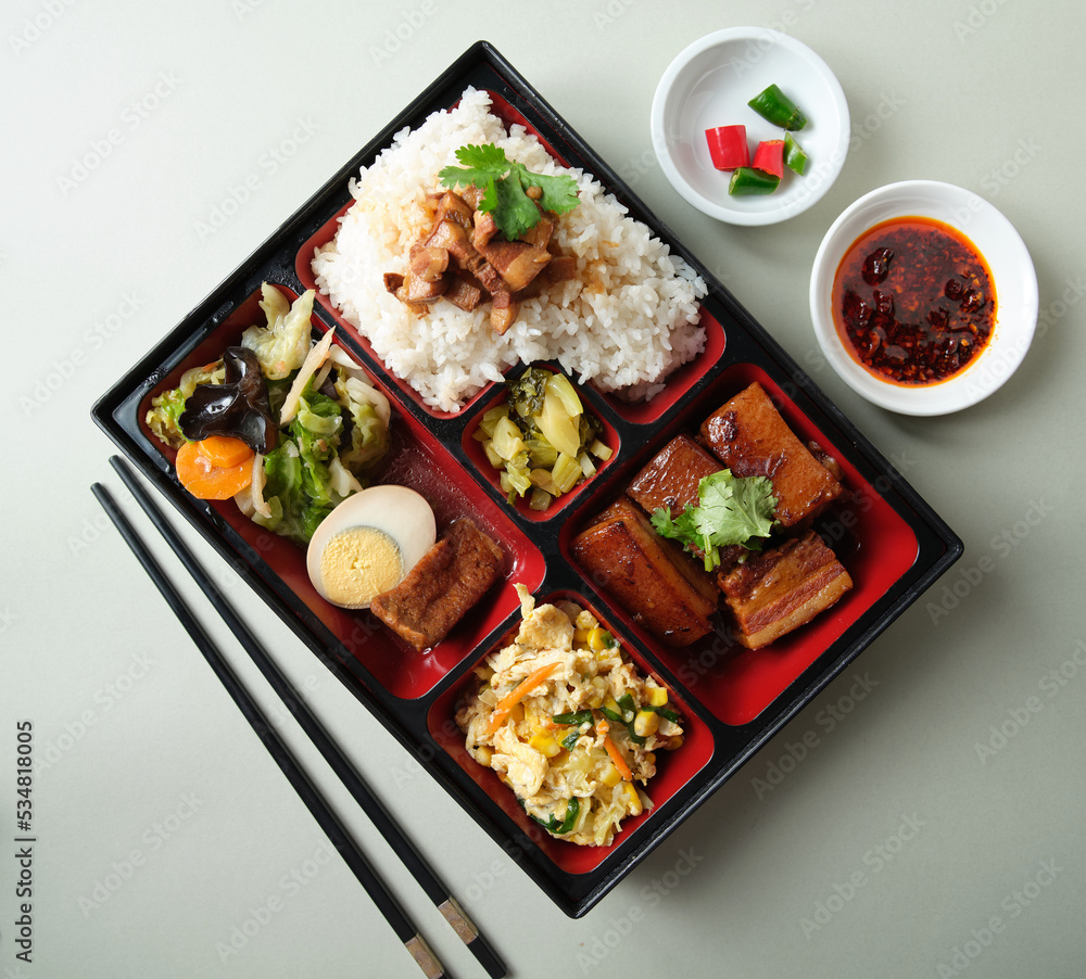 Braised pork bento Braised pork bento
