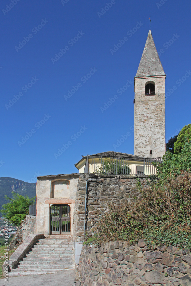 l'antica chiesetta di San Giorgio a Pergine (Trentino)