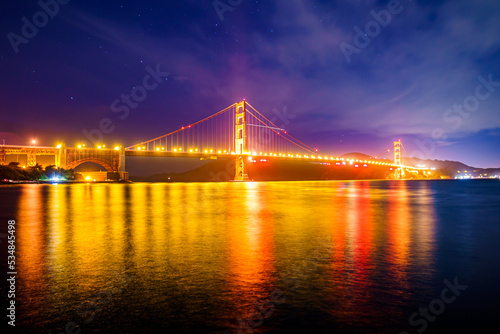 golden gate bridge at night © Jose Vela